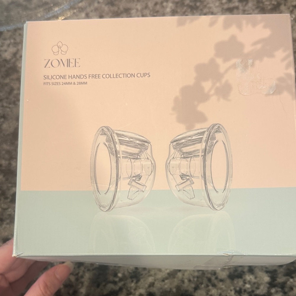 Zomee Silicone Hands Free Collection Cups - Clear